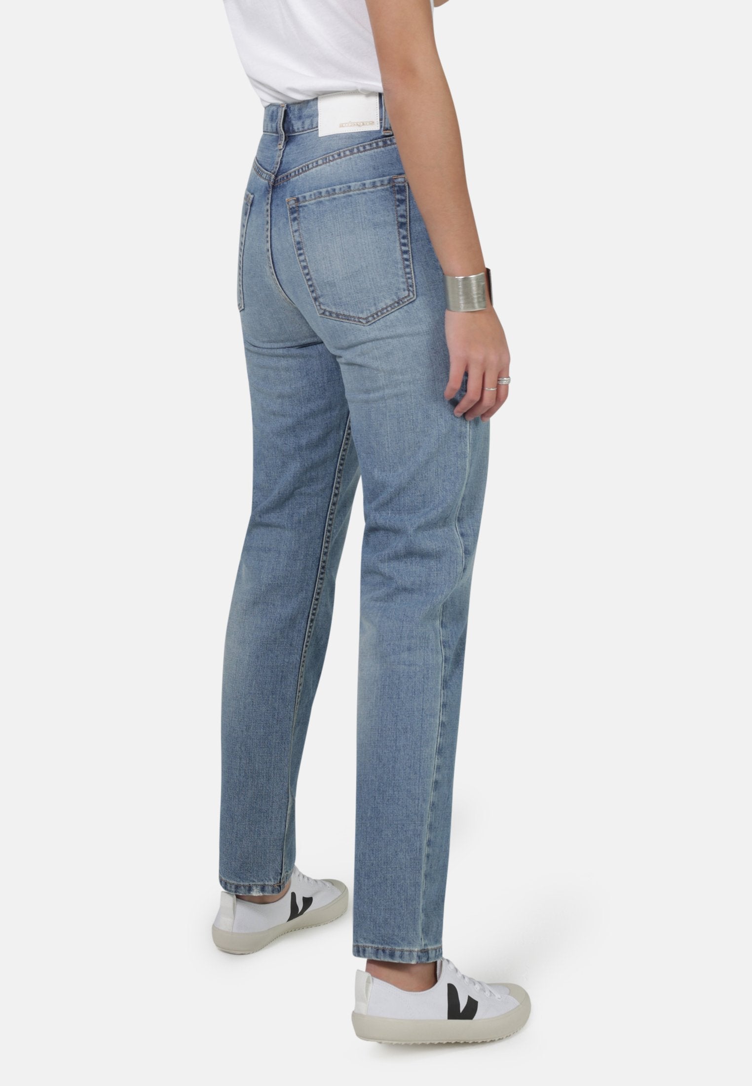 Libby Straight Jean in Light Wash