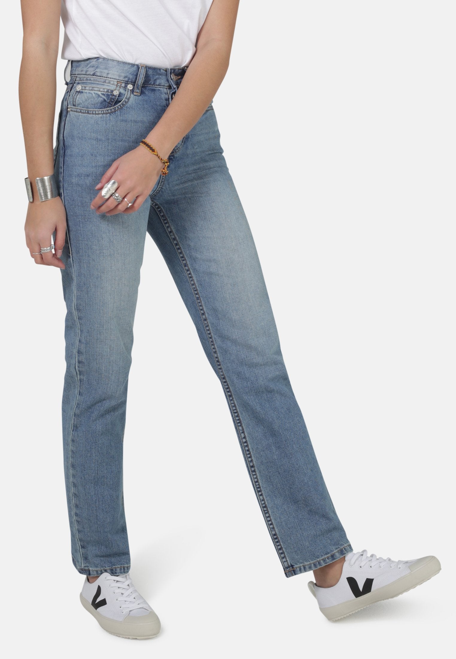 Libby Straight Jean in Light Wash