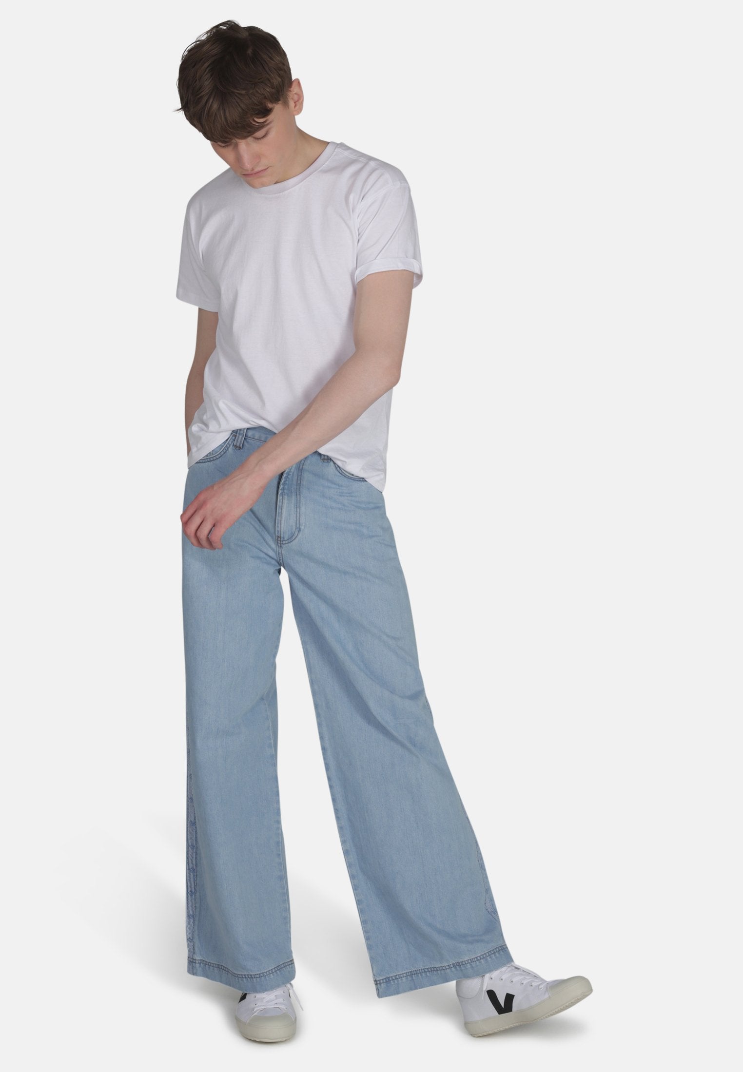 Cole Wide Leg Jean in Vintage Light Wash with Tape